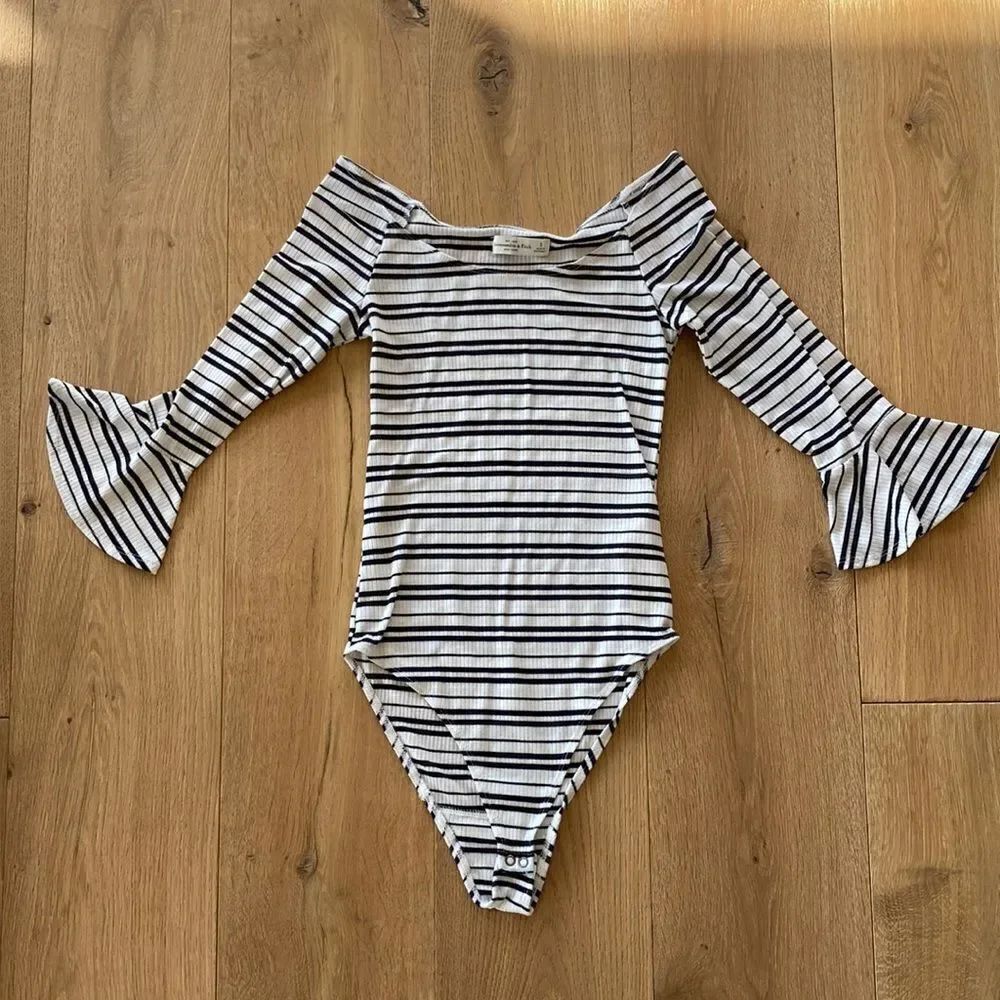 Abercrombie & Fitch Striped Black& White Bodysuit Size S EUC